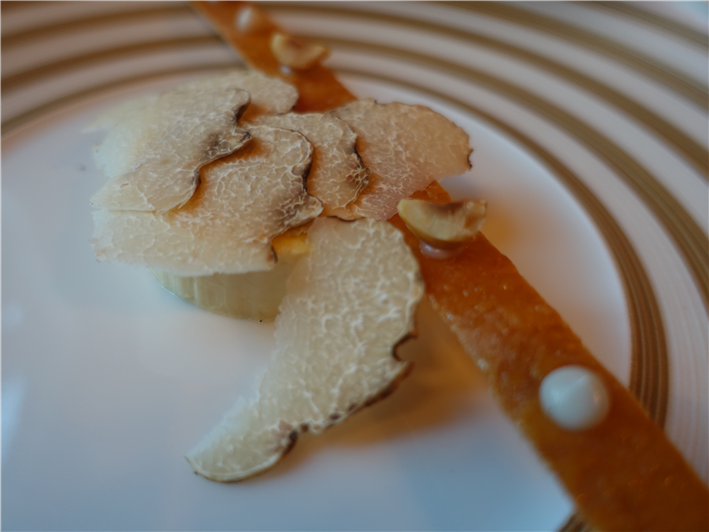 puff pastry with white truffle cream
